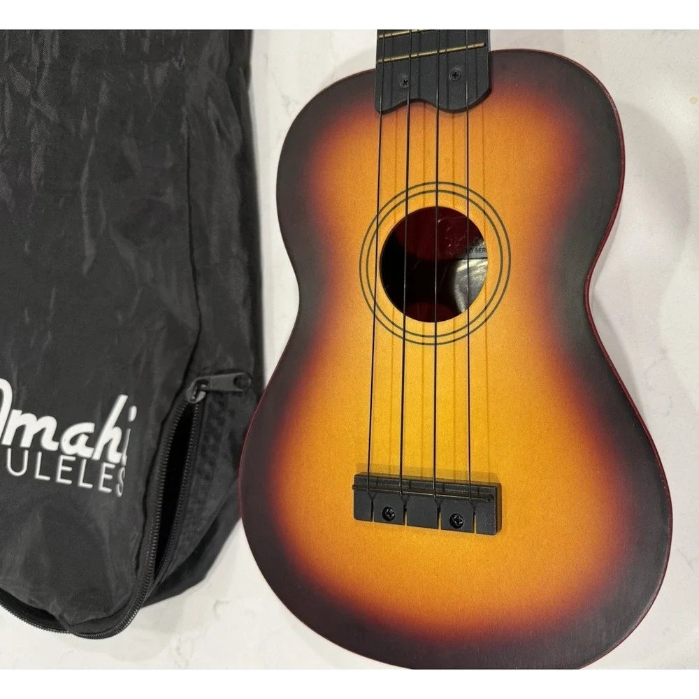 Amahi Ukulele W/ Bag Hinkler Uke'n Play Sunburst finish dark reddish-brown